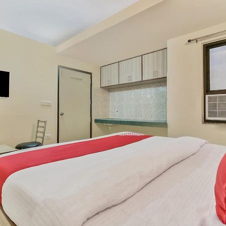 Oyo Hotel Clink Нью-Делі Екстер'єр фото