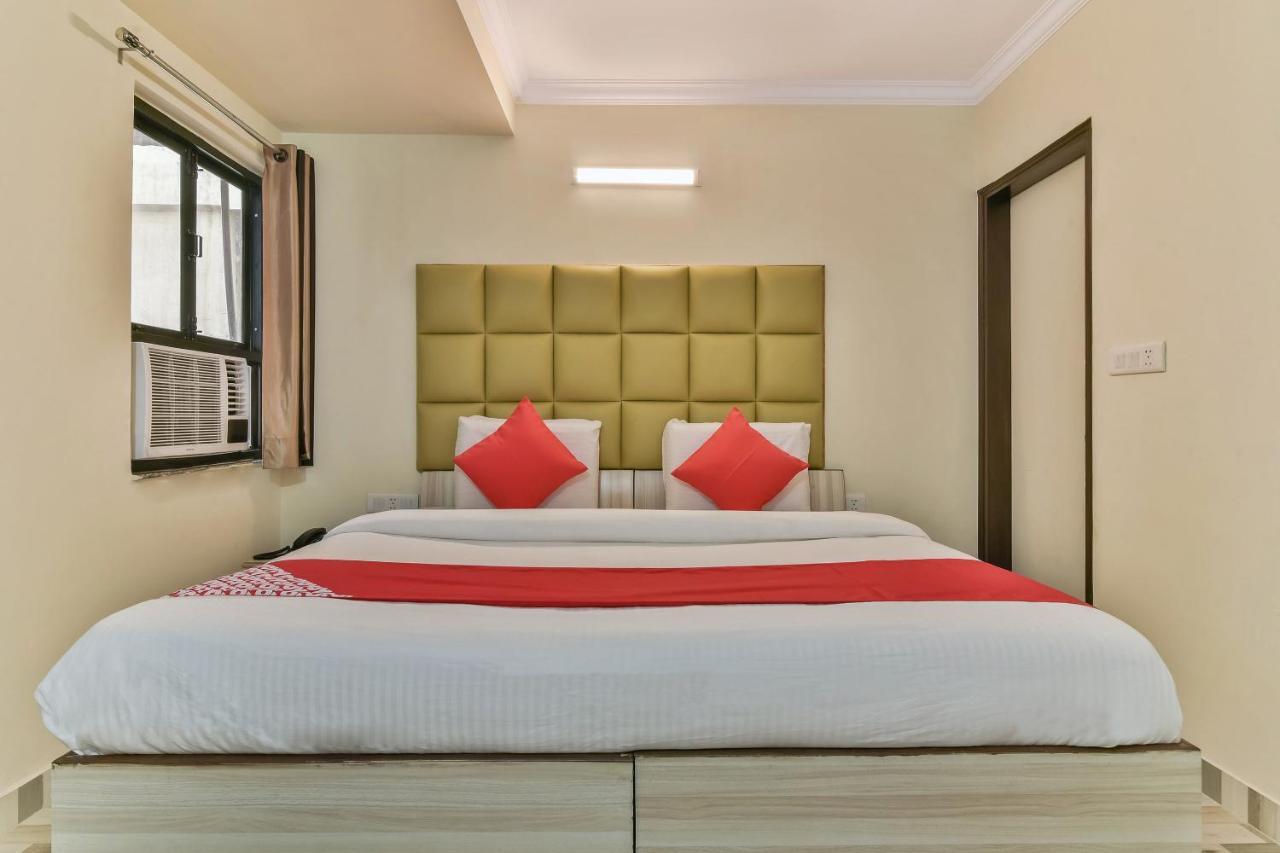 Oyo Hotel Clink Нью-Делі Екстер'єр фото